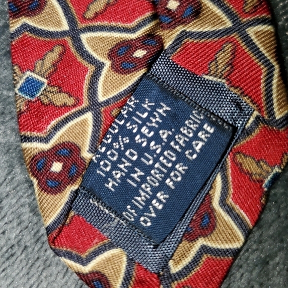 Red, tan, blue patterned tie NEW - Picture 7 of 7